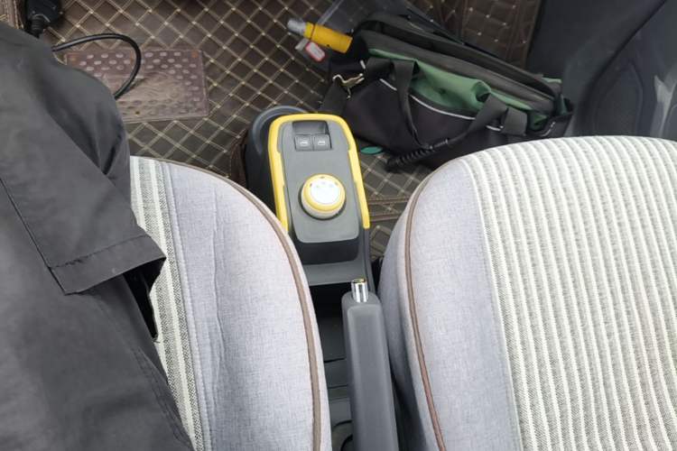 Used Chery QQ Ice Cream 2022 170km Sundae Phosphate Lithium-Ion Gear Lever