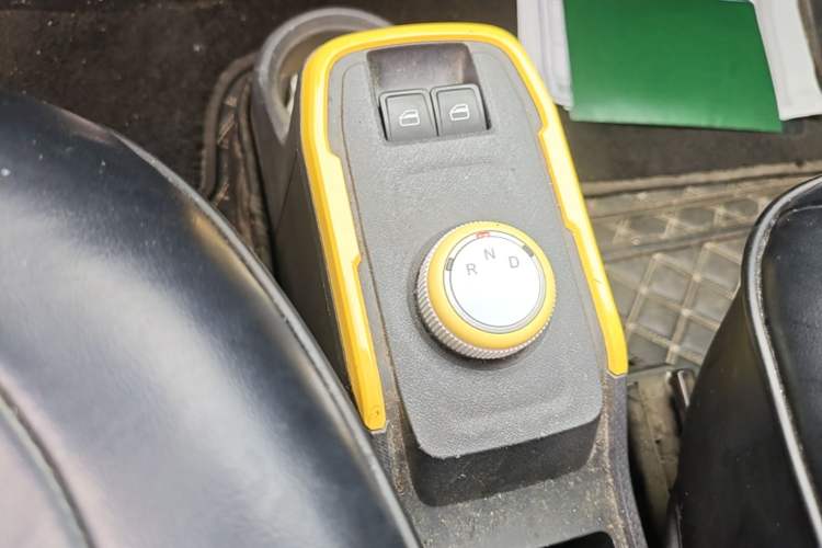 Used Chery QQ Ice Cream 2022 120km Conical Shape Lithium Iron Phosphate Gear Lever