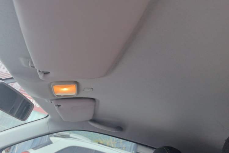 Used Chery QQ Ice Cream 2022 170km Sundae Phosphate Lithium-Ion Headliner