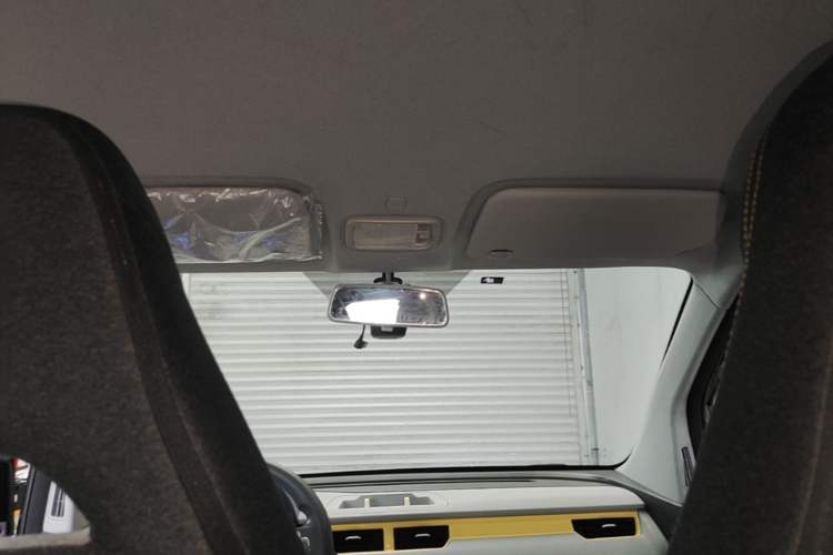 Used Chery QQ Ice Cream 2022 170km Sundae Phosphate Lithium-Ion Headliner
