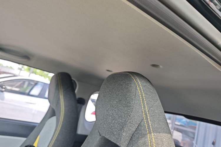 Used Chery QQ Ice Cream 2022 170km Sundae Phosphate Lithium-Ion Headliner