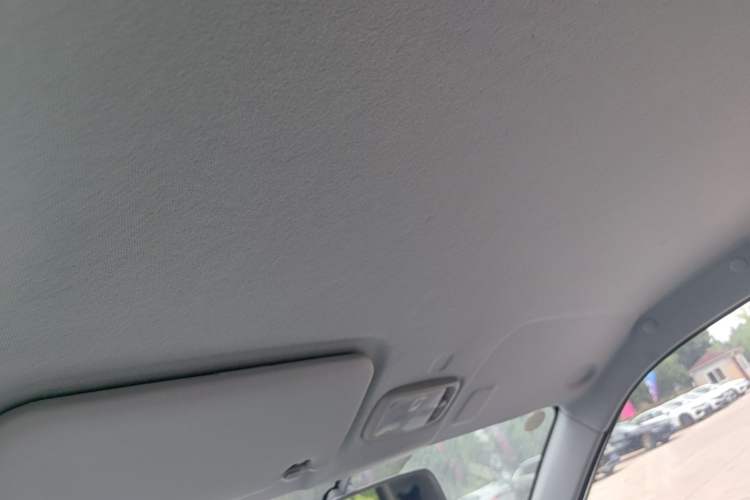 Used Chery QQ Ice Cream 2022 120km Milkshake Phosphate Lithium-Iron Headliner