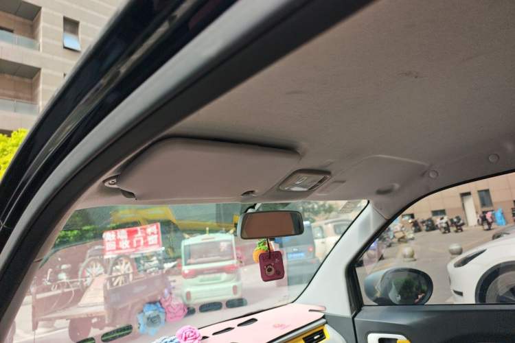 Used Chery QQ Ice Cream 2022 120km Milkshake Phosphate Lithium-Iron Headliner