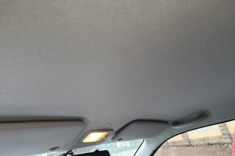 Used Chery QQ Ice Cream 2022 170km Sundae Phosphate Lithium-Ion Headliner
