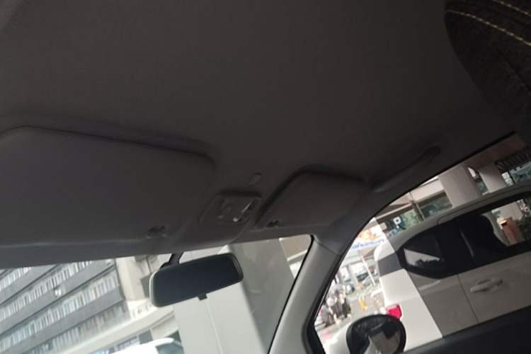 Used Chery QQ Ice Cream 2022 170km Sundae Phosphate Lithium-Ion Headliner