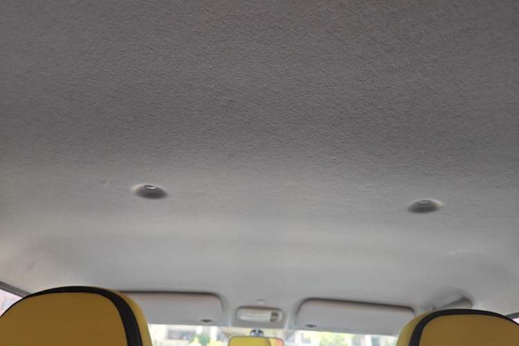 Used Chery QQ Ice Cream 2022 120km Conical Shape Lithium Iron Phosphate Headliner