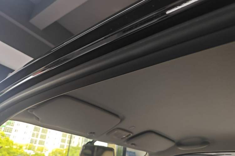 Used Chery QQ Ice Cream 2022 120km Conical Shape Lithium Iron Phosphate Headliner