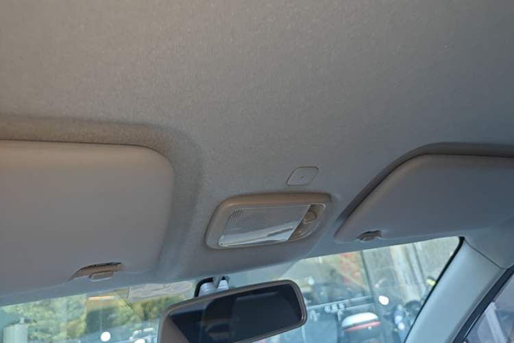 Used Chery QQ Ice Cream 2022 170km Sundae Phosphate Lithium-Ion Headliner