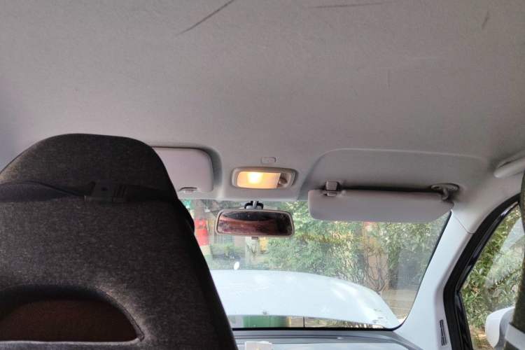 Used Chery QQ Ice Cream 2022 170km Sundae Phosphate Lithium-Ion Headliner