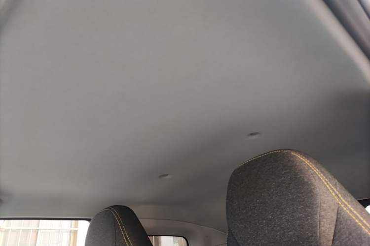 Used Chery QQ Ice Cream 2022 170km Sundae Phosphate Lithium-Ion Headliner