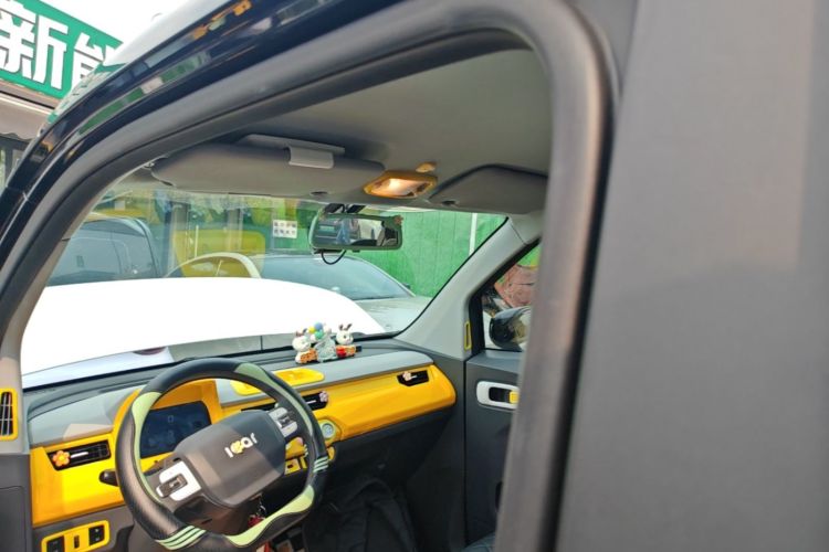 Used Chery QQ Ice Cream 2022 170km Sundae Phosphate Lithium-Ion Headliner