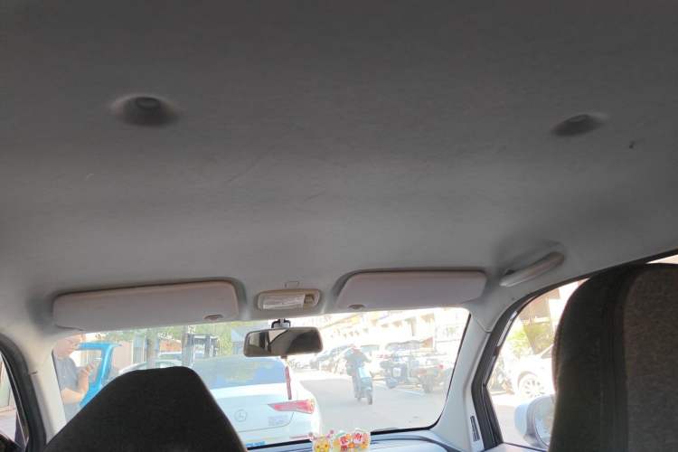 Used Chery QQ Ice Cream 2022 170km Sundae Phosphate Lithium-Ion Headliner