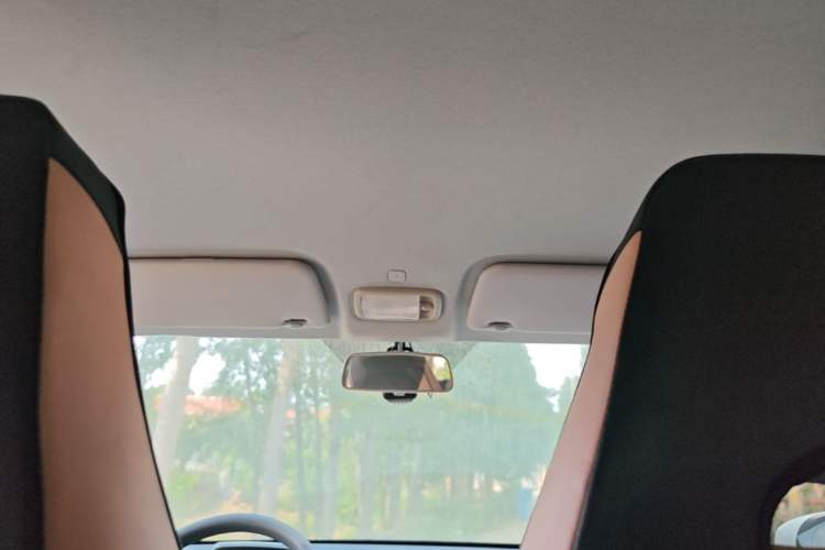 Used Chery QQ Ice Cream 2022 120km Conical Shape Lithium Iron Phosphate Headliner