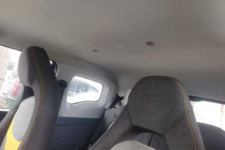 Used Chery QQ Ice Cream 2022 170km Sundae Phosphate Lithium-Ion Headliner