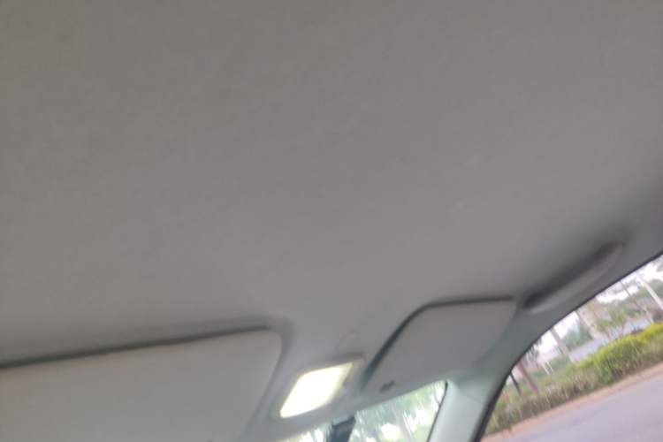 Used Chery QQ Ice Cream 2022 170km Sundae Phosphate Lithium-Ion Headliner