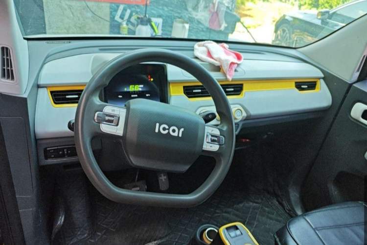 Used Chery QQ Ice Cream 2022 170km Sundae Phosphate Lithium-Ion Interior 1