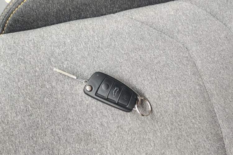 Used Chery QQ Ice Cream 2022 170km Sundae Phosphate Lithium-Ion Interior 1