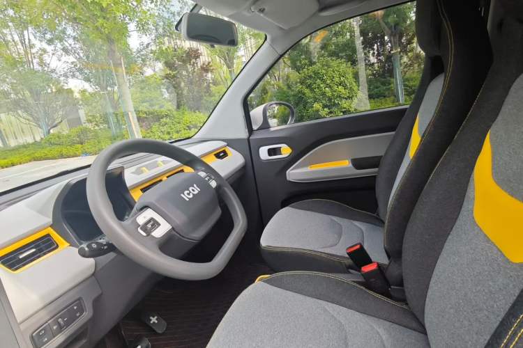 Used Chery QQ Ice Cream 2022 170km Sundae Phosphate Lithium-Ion Interior 1
