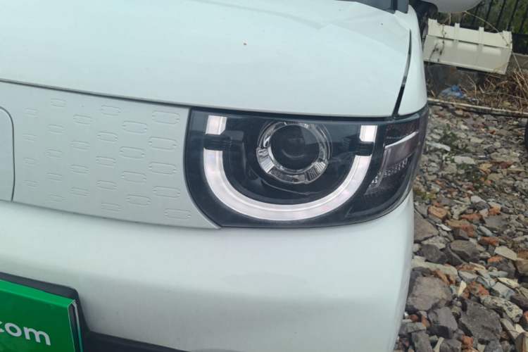 Used Chery QQ Ice Cream 2022 170km Sundae Phosphate Lithium-Ion Left Front Headlight