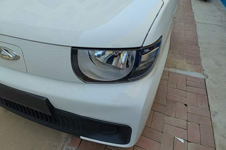 Used Chery QQ Ice Cream 2022 120km Milkshake Phosphate Lithium-Iron Left Front Headlight