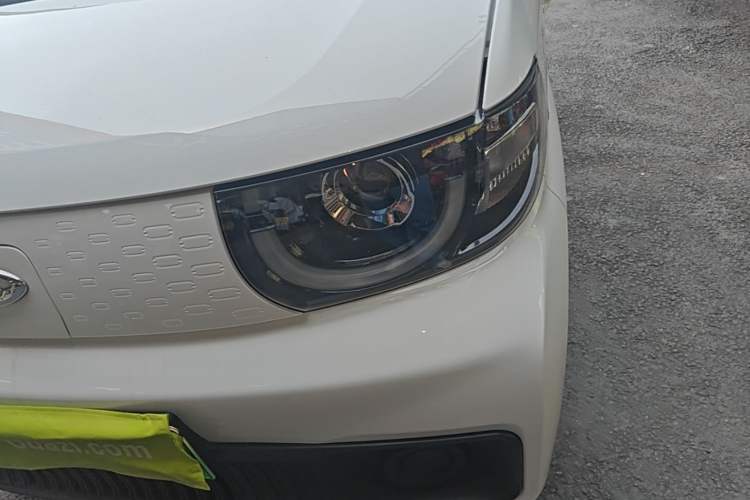 Used Chery QQ Ice Cream 2022 170km Sundae Phosphate Lithium-Ion Left Front Headlight