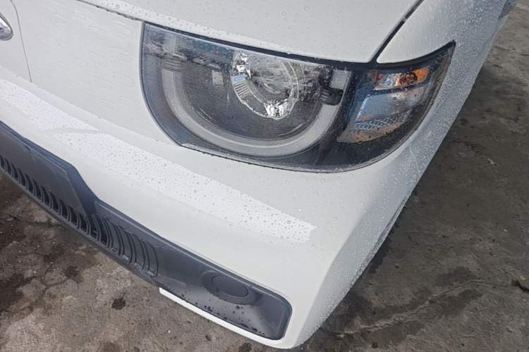 Used Chery QQ Ice Cream 2022 170km Sundae Phosphate Lithium-Ion Left Front Headlight