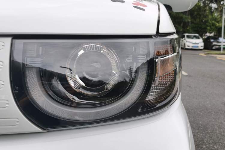 Used Chery QQ Ice Cream 2022 170km Sundae Phosphate Lithium-Ion Left Front Headlight