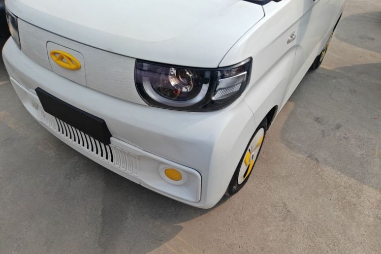 Used Chery QQ Ice Cream 2022 170km Sundae Phosphate Lithium-Ion Left Front Headlight
