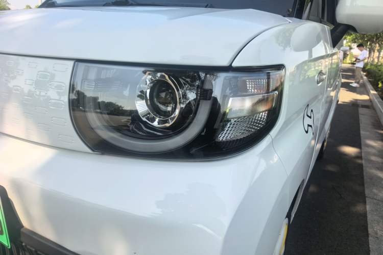 Used Chery QQ Ice Cream 2022 170km Sundae Phosphate Lithium-Ion Left Front Headlight