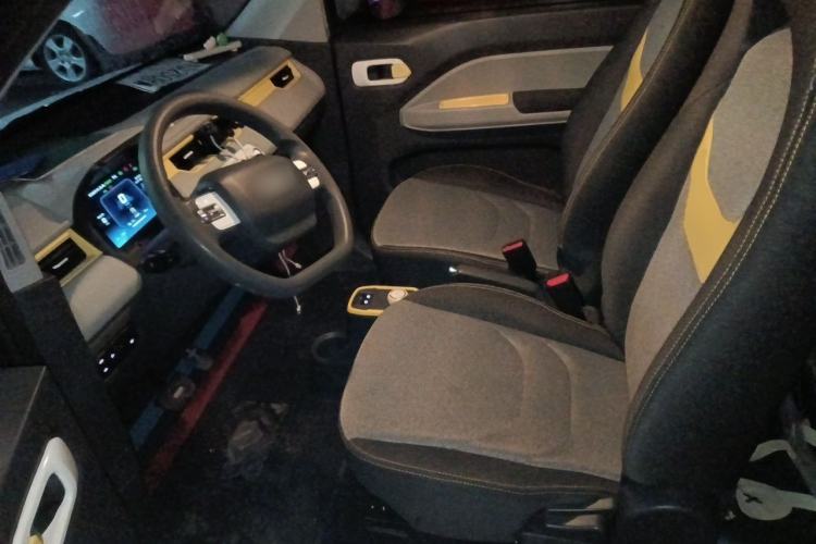 Used Chery QQ Ice Cream 2022 120km Conical Shape Lithium Iron Phosphate Left Front Seat