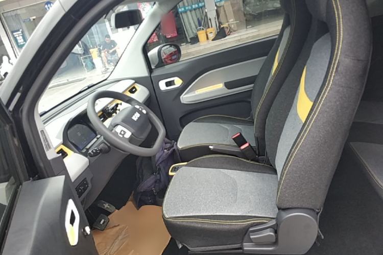 Used Chery QQ Ice Cream 2022 170km Sundae Phosphate Lithium-Ion Left Front Seat
