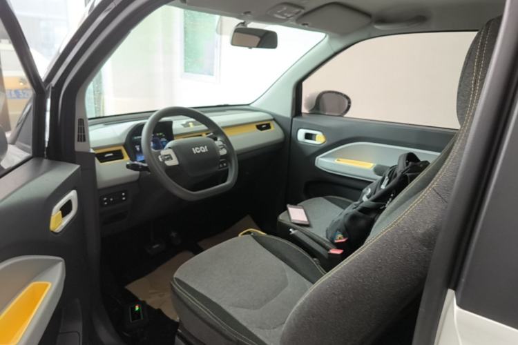 Used Chery QQ Ice Cream 2022 170km Sundae Phosphate Lithium-Ion Left Front Seat