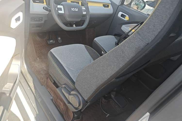 Used Chery QQ Ice Cream 2022 170km Sundae Phosphate Lithium-Ion Left Front Seat
