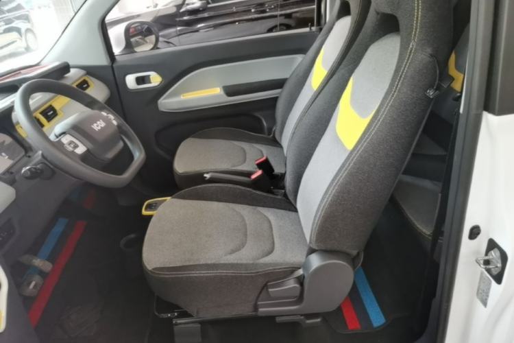 Used Chery QQ Ice Cream 2022 120km Conical Shape Lithium Iron Phosphate Left Front Seat