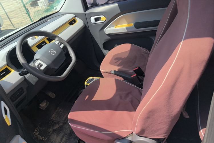 Used Chery QQ Ice Cream 2022 120km Conical Shape Lithium Iron Phosphate Left Front Seat