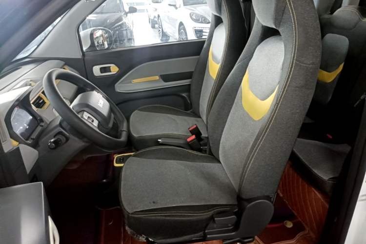 Used Chery QQ Ice Cream 2022 170km Sundae Phosphate Lithium-Ion Left Front Seat