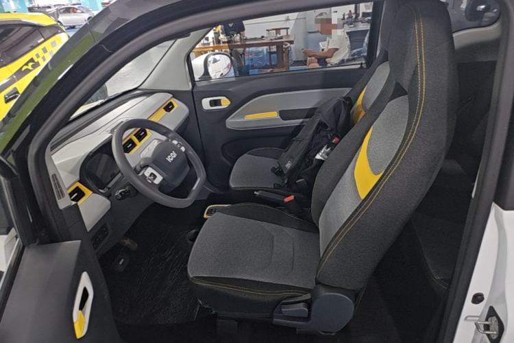Used Chery QQ Ice Cream 2022 170km Sundae Phosphate Lithium-Ion Left Front Seat