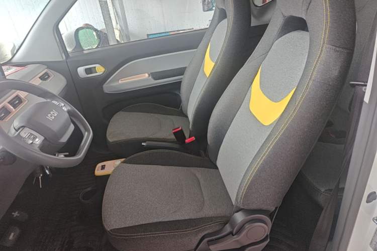 Used Chery QQ Ice Cream 2022 170km Sundae Phosphate Lithium-Ion Left Front Seat