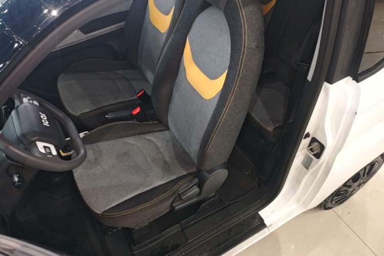 Used Chery QQ Ice Cream 2022 170km Sundae Phosphate Lithium-Ion Left Front Seat