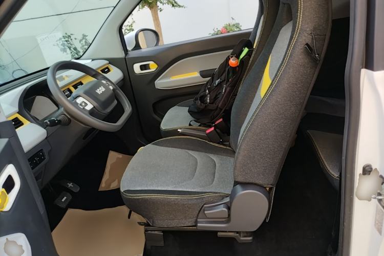 Used Chery QQ Ice Cream 2022 170km Sundae Phosphate Lithium-Ion Left Front Seat