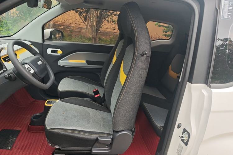Used Chery QQ Ice Cream 2022 120km Conical Shape Lithium Iron Phosphate Left Front Seat