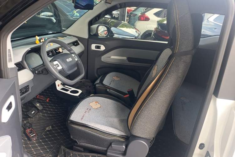 Used Chery QQ Ice Cream 2022 170km Sundae Phosphate Lithium-Ion Left Front Seat