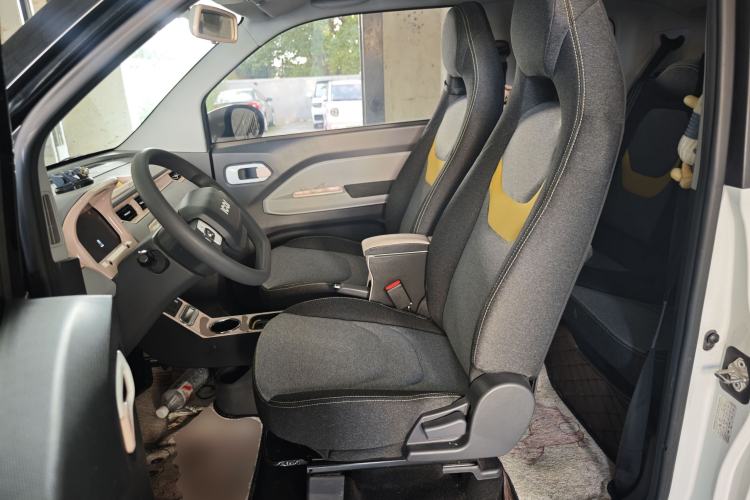 Used Chery QQ Ice Cream 2022 170km Sundae Phosphate Lithium-Ion Left Front Seat
