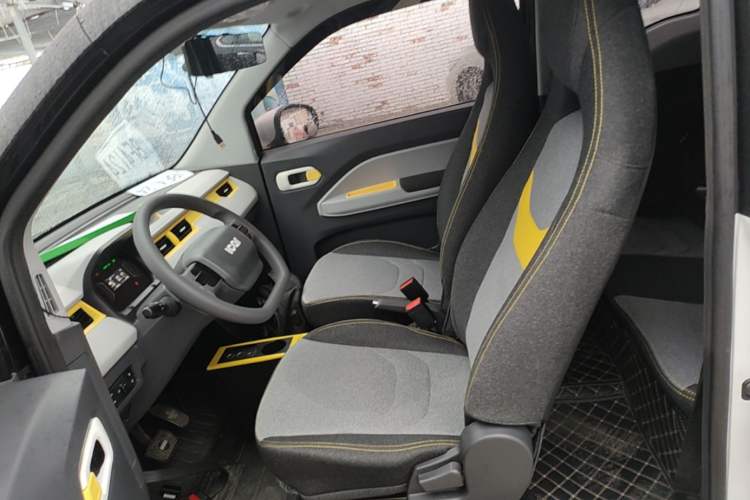 Used Chery QQ Ice Cream 2022 120km Milkshake Phosphate Lithium-Iron Left Front Seat