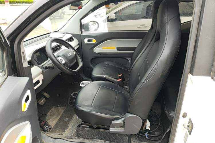 Used Chery QQ Ice Cream 2022 170km Sundae Phosphate Lithium-Ion Left Front Seat