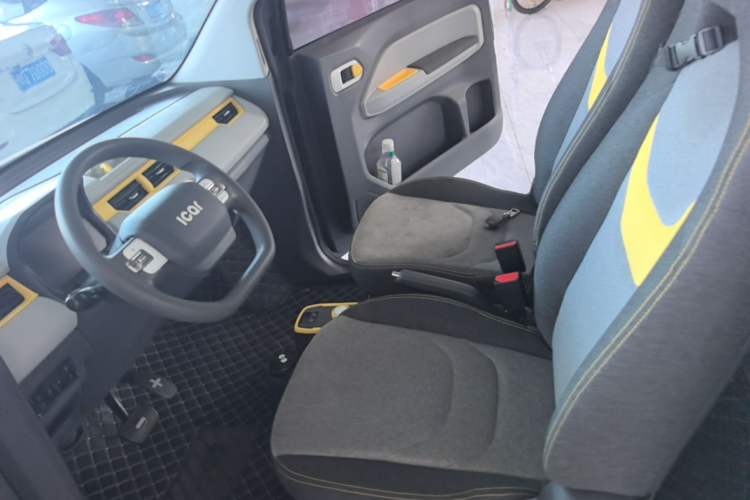 Used Chery QQ Ice Cream 2022 170km Sundae Phosphate Lithium-Ion Left Front Seat