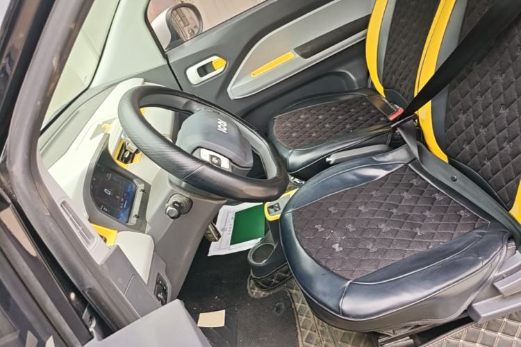 Used Chery QQ Ice Cream 2022 120km Conical Shape Lithium Iron Phosphate Left Front Seat