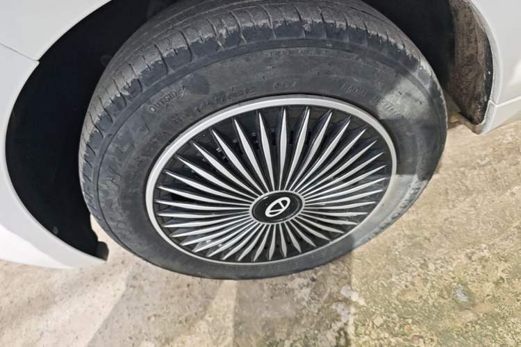 Used Chery QQ Ice Cream 2022 170km Sundae Phosphate Lithium-Ion Left Front Wheel Hub