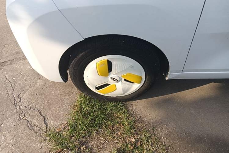 Used Chery QQ Ice Cream 2022 120km Conical Shape Lithium Iron Phosphate Left Front Wheel Hub