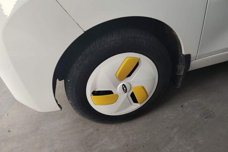 Used Chery QQ Ice Cream 2022 120km Conical Shape Lithium Iron Phosphate Left Front Wheel Hub